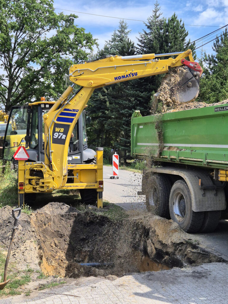 Budowa dróg i przyłączy wodnych Velio